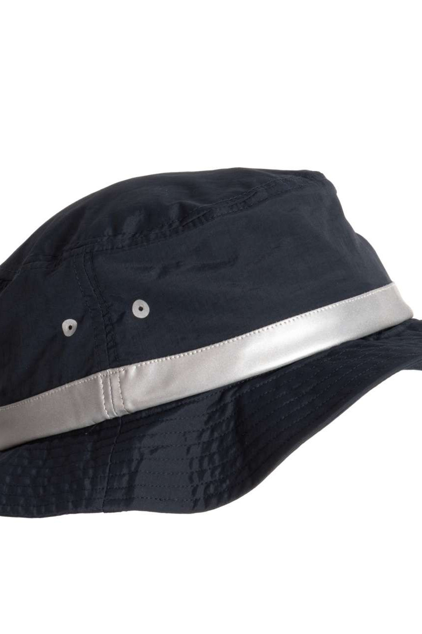 HAT WITH WIDE HEMS