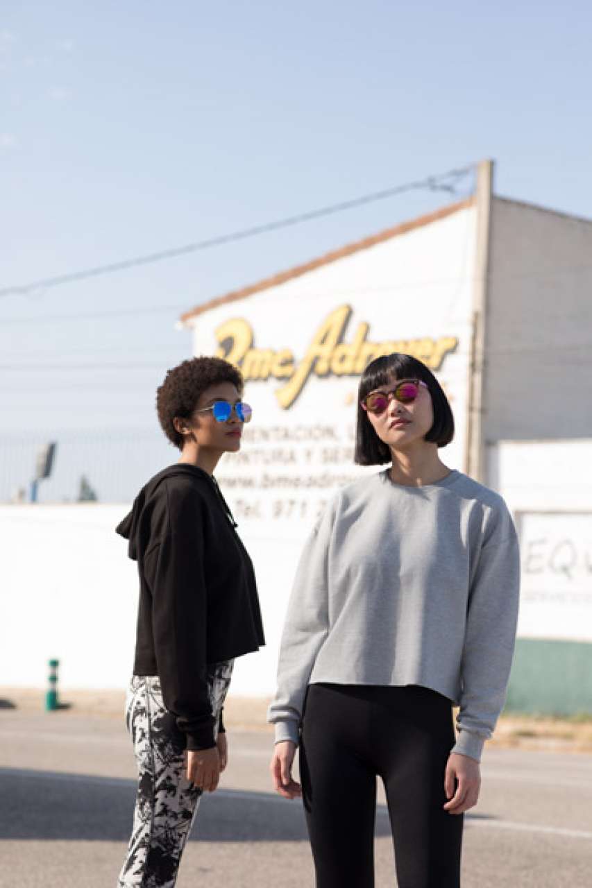 WOMEN'S CROPPED SLOUNGE HOODY