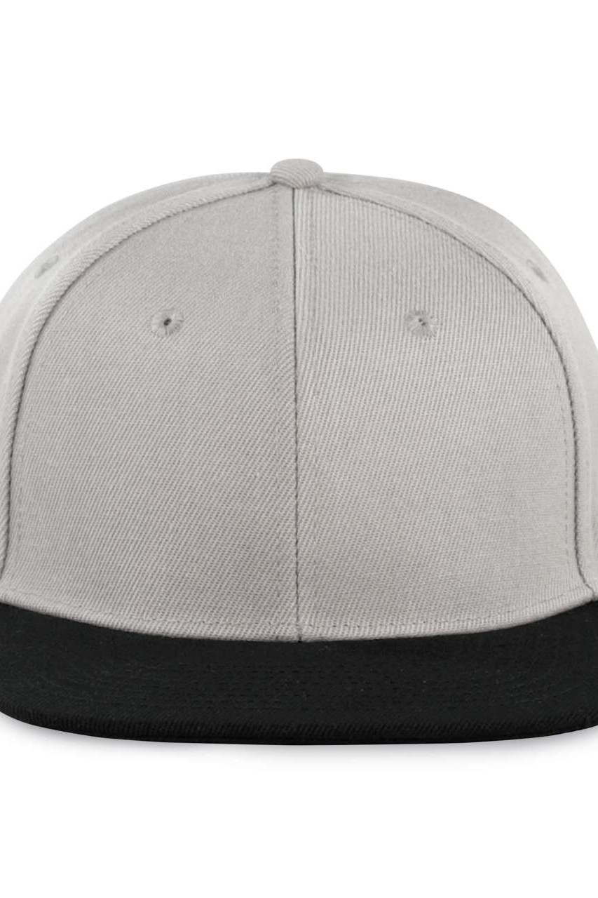 SNAPBACK CAP - 6 PANELS