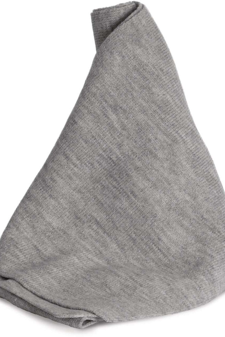 KNITTED SCARF