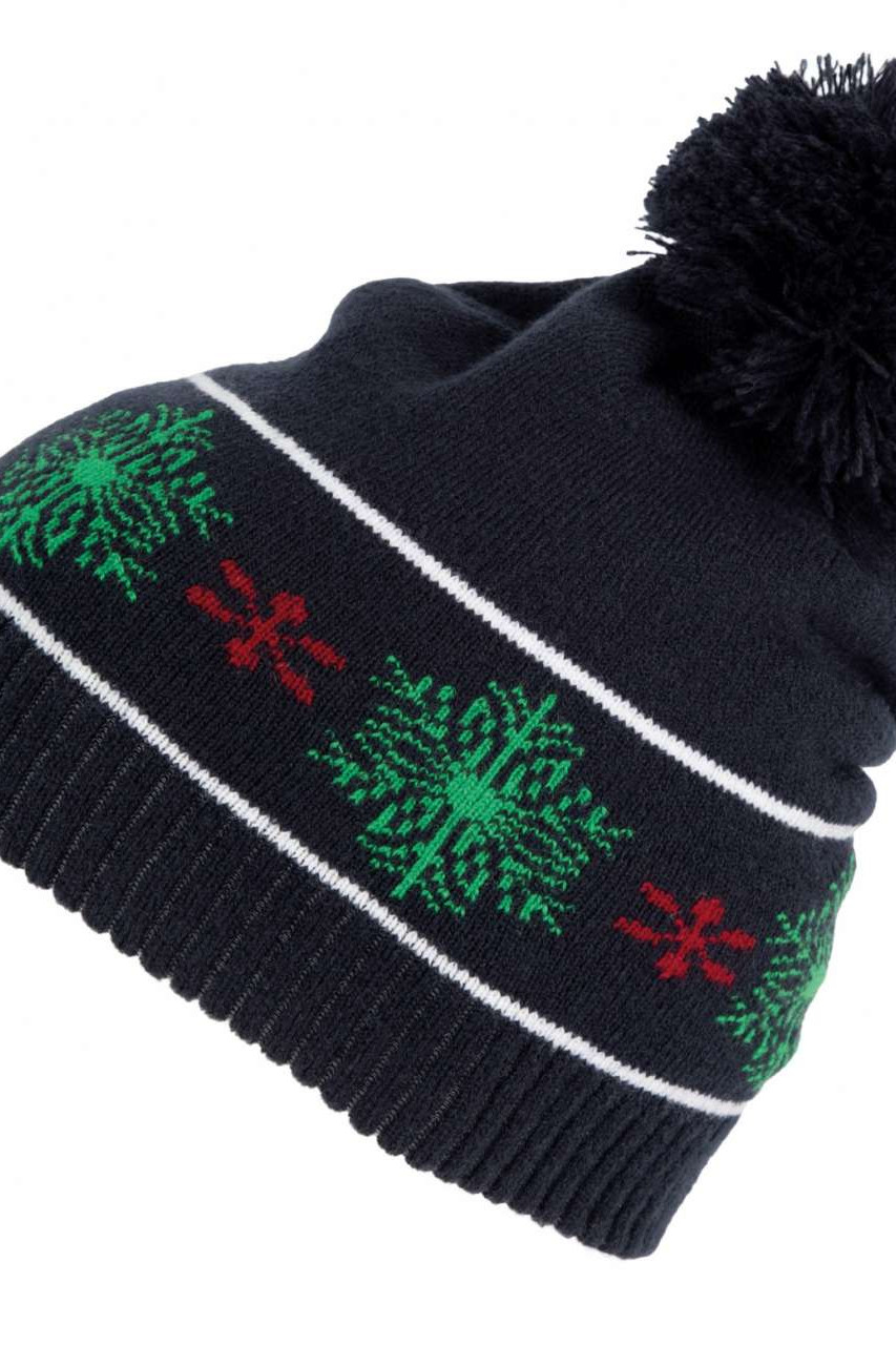 BEANIE WITH CHRISTMAS PATTERNS