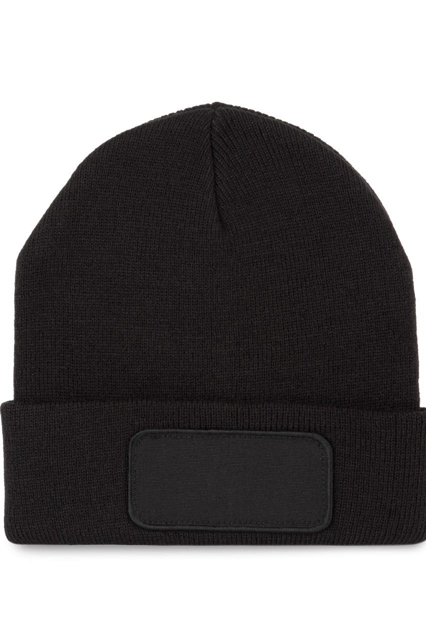 BEANIE WITH PATCH